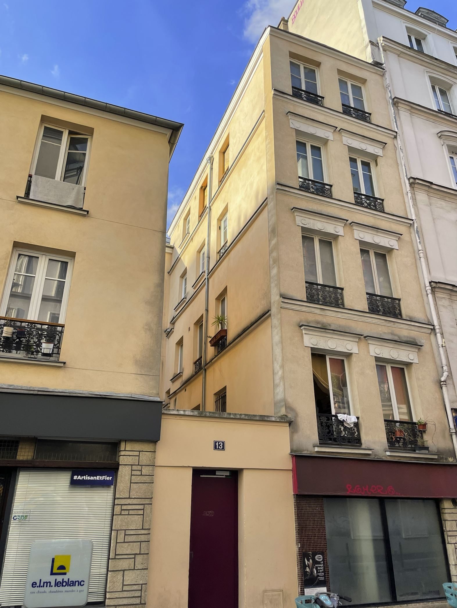 Façade sur rue de l’immeuble, Paris 11ᵉ