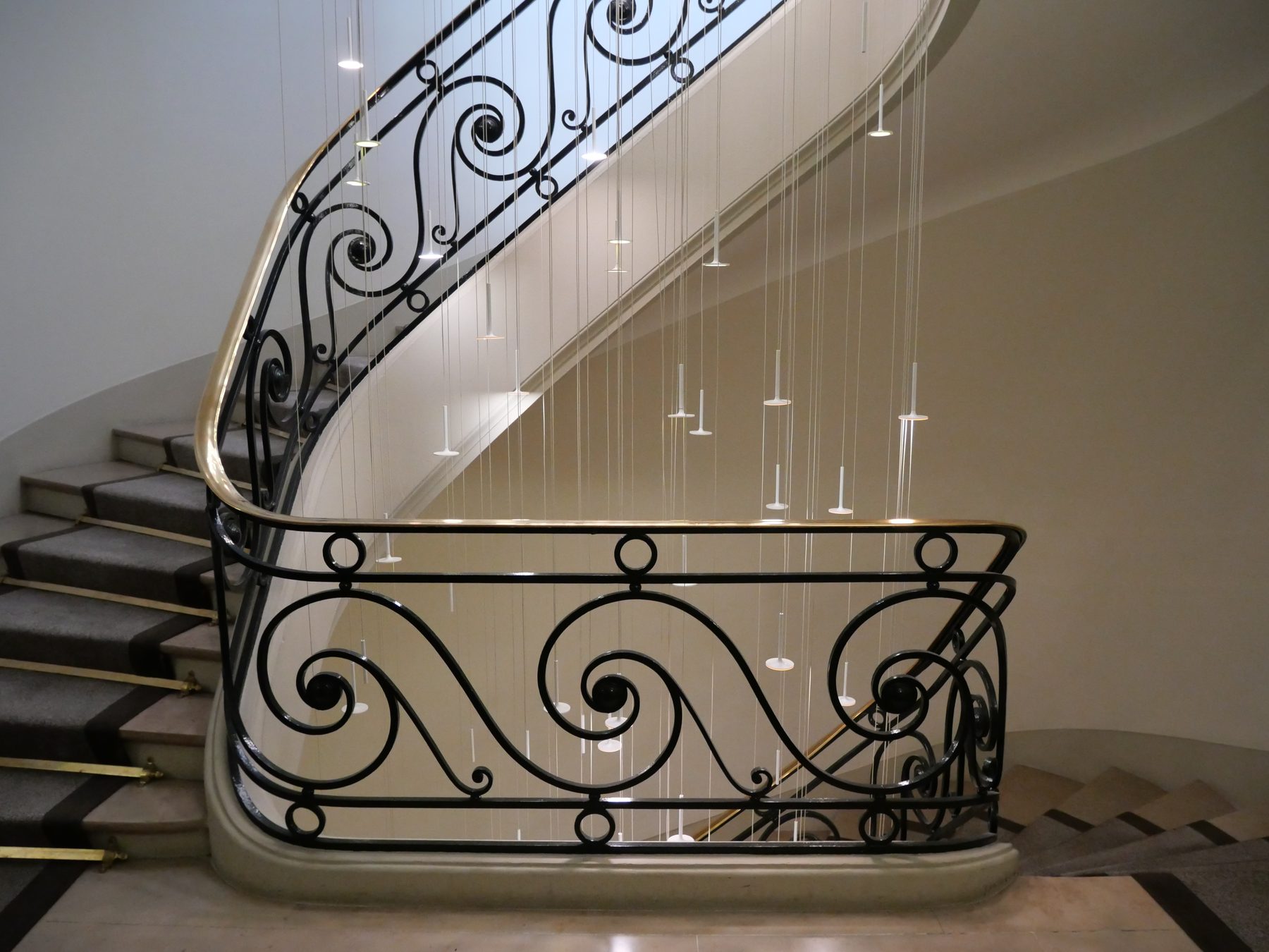 Escalier d’honneur restauré, rue de la Paix